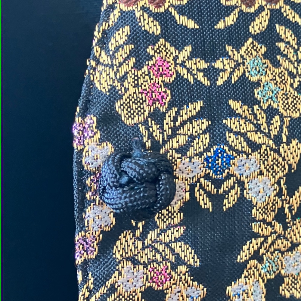 Vintage metallic decorative vest - Picture 2 of 10